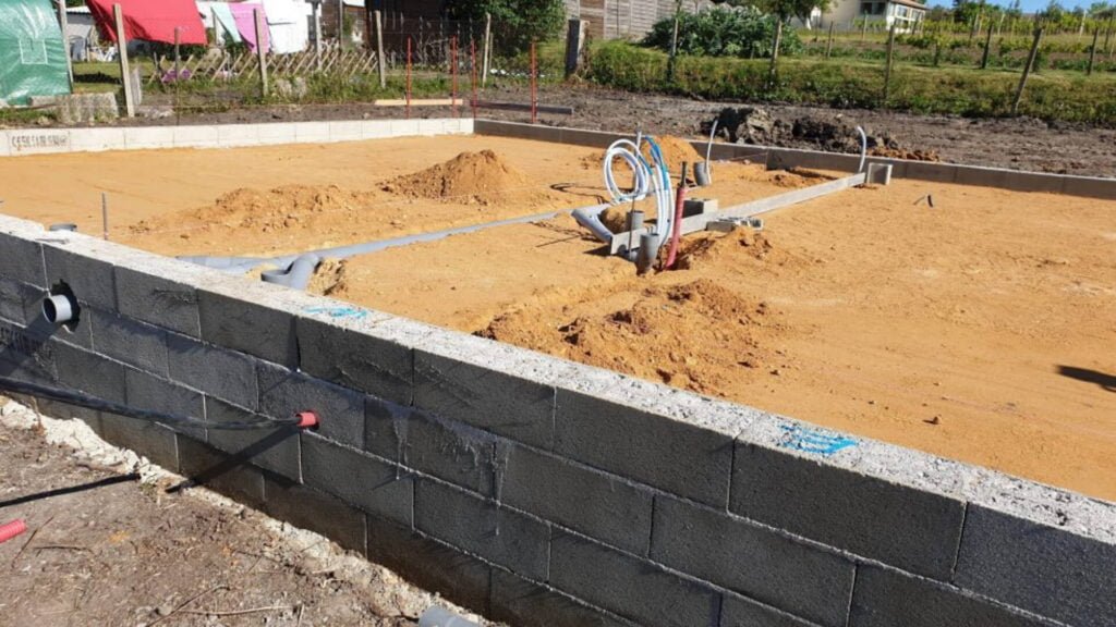 Groundworks - Putting in Pipes