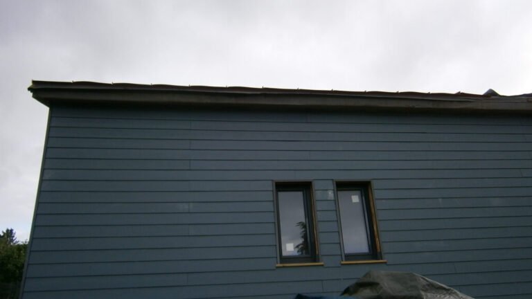 Fitting the Roof Panels