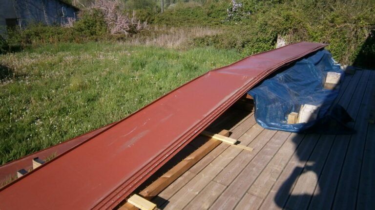 Fitting the Roof Panels