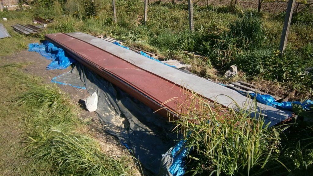 Fitting the Roof Panels
